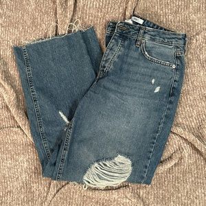 Forever 21 Premium Distressed Straight Leg Jeans Size 27
